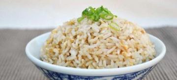 Kaip virėjas skanus trapus ryžių garnyras