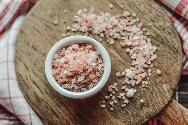 Svarbiausia nevartoti daugiau druskos nei leidžiama (Nuotrauka: Pixabay.com)