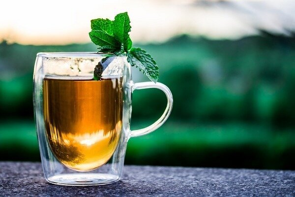 Jei turite nemigos, pabandykite atsipalaiduoti su mėtų arbata. (Nuotrauka: Pixabay.com)