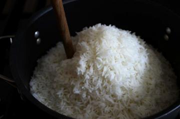 Kaip virėjas traškūs ryžių garnyras?