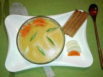 Bezmięsny svogūnų ir morkų sriuba. Lengvesnis ir skaniau, nei jūs tikrai ne bandė!