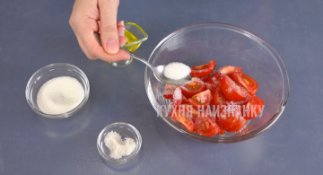 Paprastas būdas padaryti pomidorus skanesnius salotoms